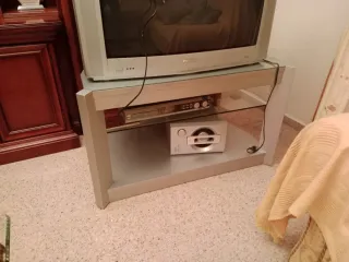 Mesa TV Cristal y Aluminio con ruedas