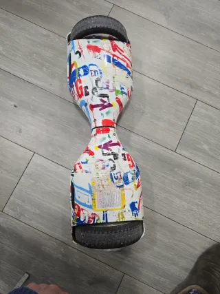 Hoverboard con diseño graffiti