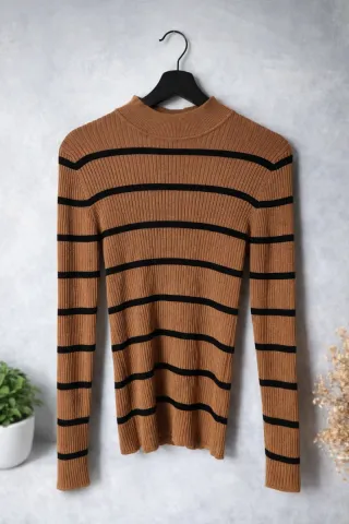 Camisola de inverno às riscas