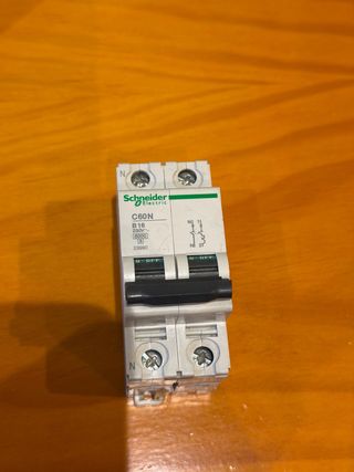 Interruptor Térmico Schneider C60N 16A