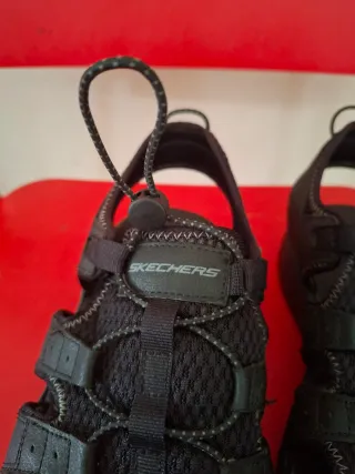 Sandalias Skechers Negras