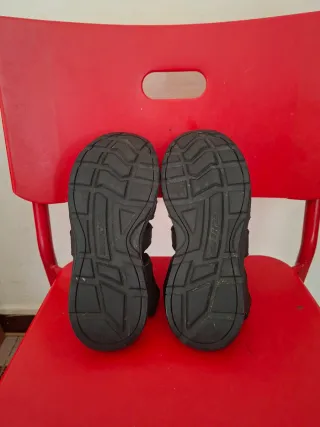 Sandalias Skechers Negras