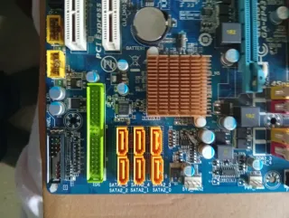 Placa Base Gigabyte GA-EP43-DS3L