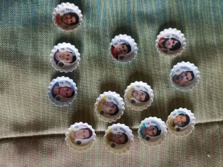 Lote 25 chapas fútbol equipos españoles