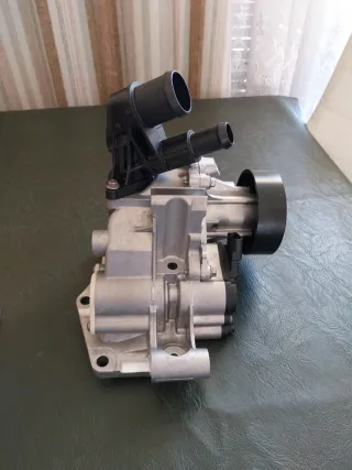 Bomba de agua Opel Astra