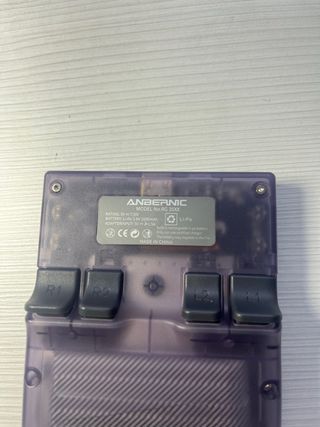 Anbernic RG35XX Morado