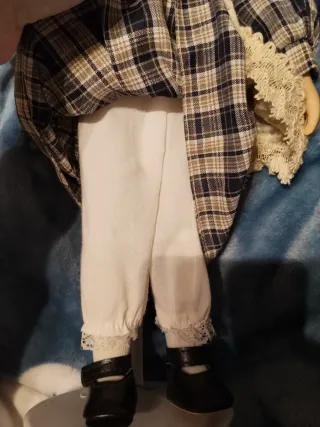 Muñeca de porcelana vintage