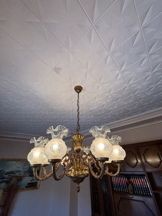 Lámpara de araña clásica dorada