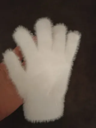 Guanti donna bianchi morbidi.