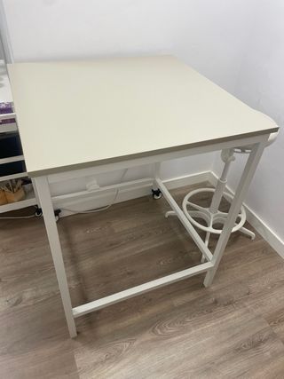 Mesa alta Trotten Ikea 80x80 cm como nueva