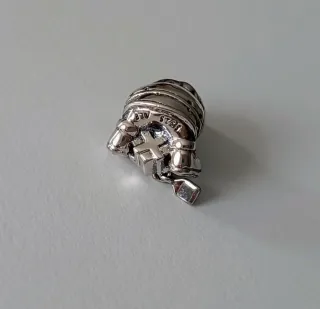 Charm Pandora Babbo Natale con pacco