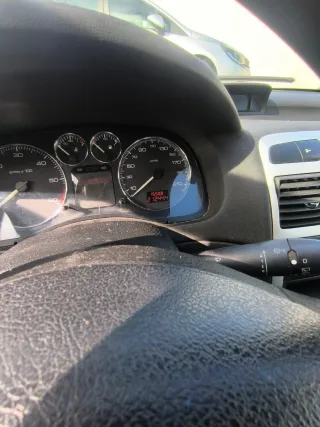 Peugeot307 1.6hdi NEGOCIABLE INYECTOR FUGA