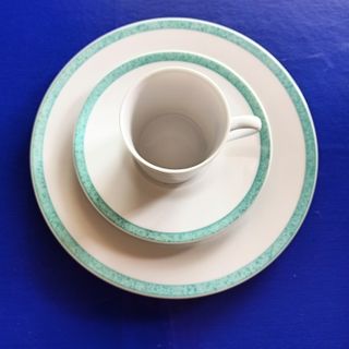 Juego de desayuno con taza y plato