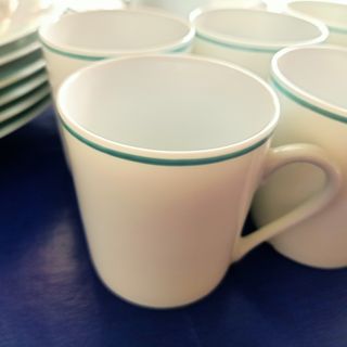 Juego de desayuno con taza y plato