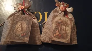 Sacchettini lavanda decorati a mano