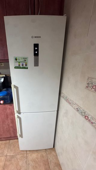 Nevera Bosch casi nueva