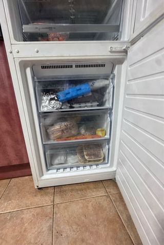 Nevera Bosch casi nueva