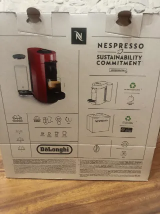 Cafetera Nespresso Vertuo Plus + 28 cápsulas