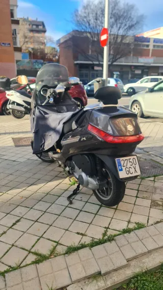 Piaggio X Evo 125 Scooter