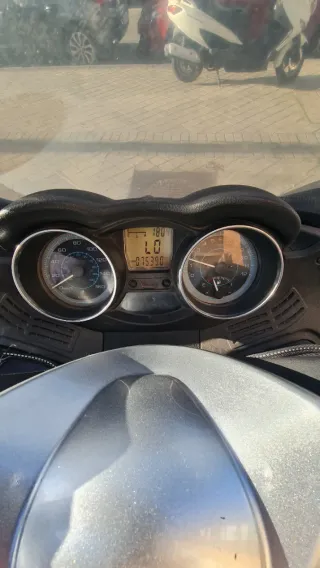 Piaggio X Evo 125 Scooter