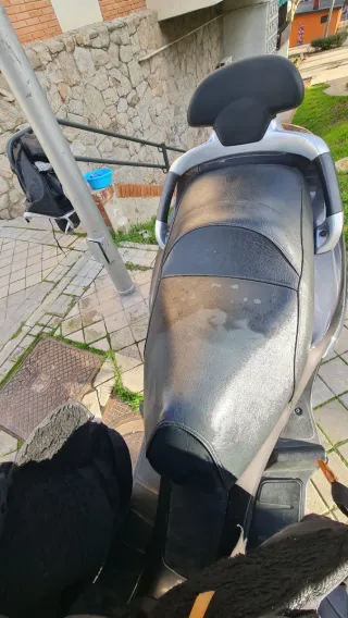 Piaggio X Evo 125 Scooter