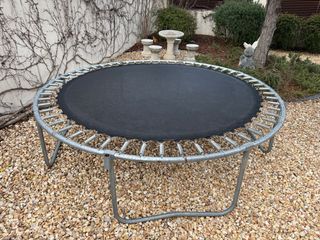 Cama elástica redonda para jardín