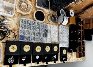 Stock gioielli e materiali e-commerce –oltre 1000