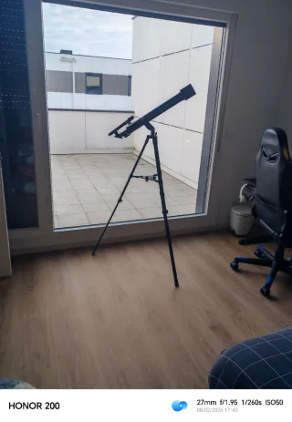 Telescopio con trípode marca Science Tech