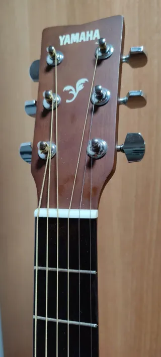 Guitarra Yamaha F310 TBS + OS1