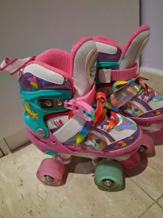 Patines de niña unicornio arcoíris