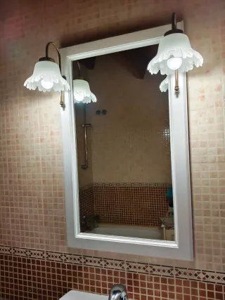 Set di mobili da bagno bianco in legno