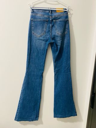 Pantalones campana Stradivarius Talla 32