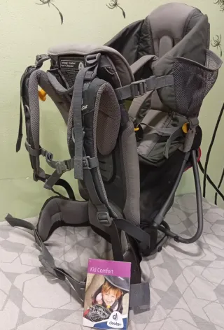 Mochila portabebés DEUTER montaña