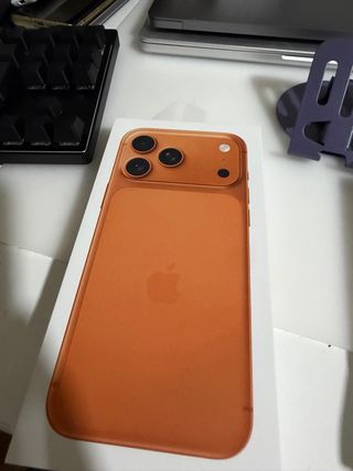 iPhone 17 Pro Max Naranja
