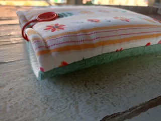 Funda Kindle Flores y Fresas