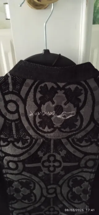 Cazadora Desigual Negra con Diseño Gris