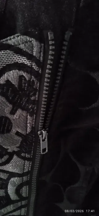 Cazadora Desigual Negra con Diseño Gris