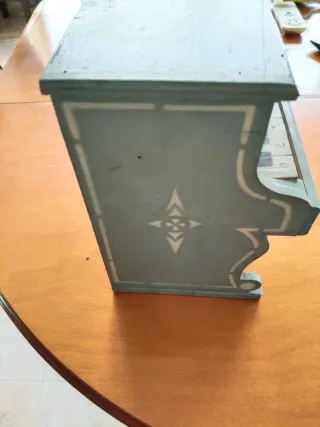 Antiguo piano de juguete