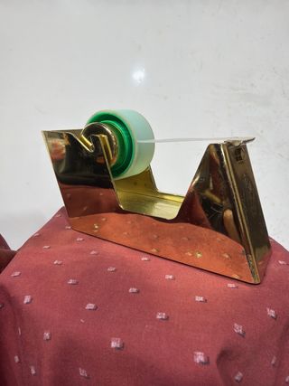 El Casco Oro : Sacapuntas, grapadora, porta celo.