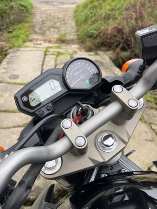 Yamaha XJ6 Naked Negra/Gris