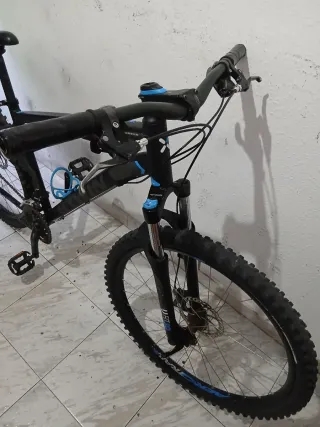 Se vende bicicleta btwin