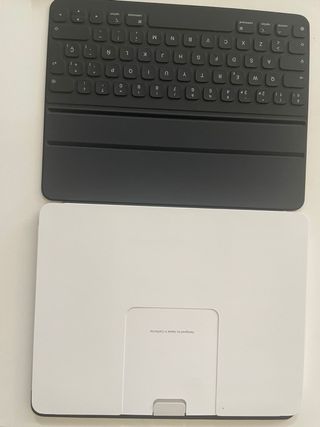 Apple iPad Smart Keyboard Folio
