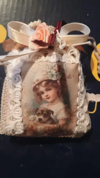 Sacchettini lavanda decorati a mano