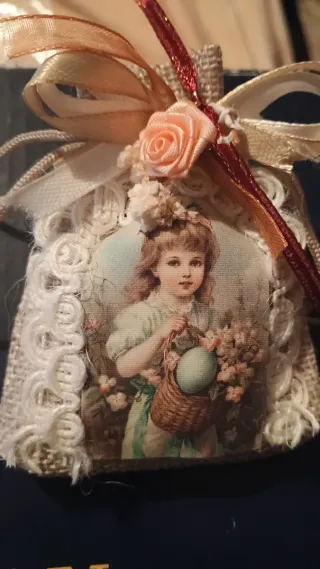 Sacchettini lavanda decorati a mano