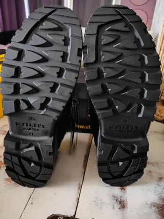 Botas de trabajo Diadora negras y grises