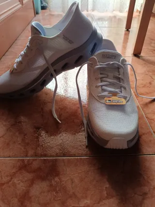 Zapatillas Skechers sin estrenar precio tienda 110