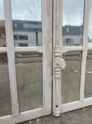 Hojas de ventana de 2 hojas de madera con cristal.