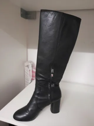 Botas de tacón negras