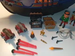 Barco Pirata Playmobil con Figuras y Accesorios