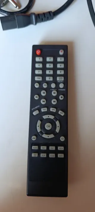 Proyector y Pantalla XSAGON.